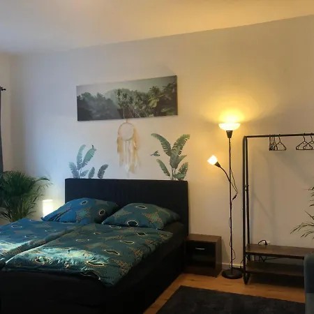 Apartment Gruene Oase Mit Balkon I Eg *