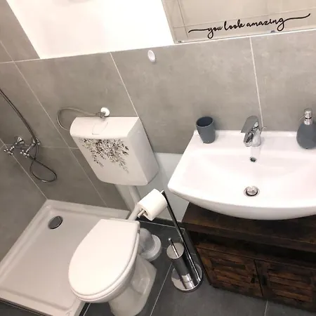 Gruene Oase Mit Balkon I Eg *